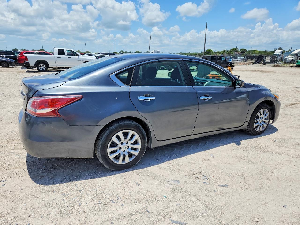 2013 Nissan Altima 2.5 - Image 3