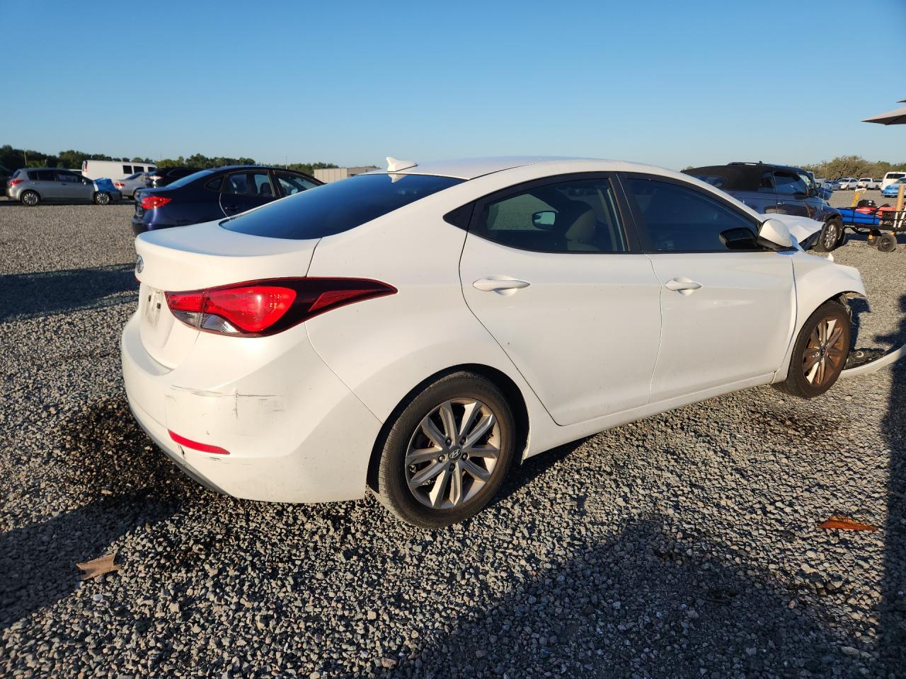 2016 Hyundai Elantra Se - Фото 3