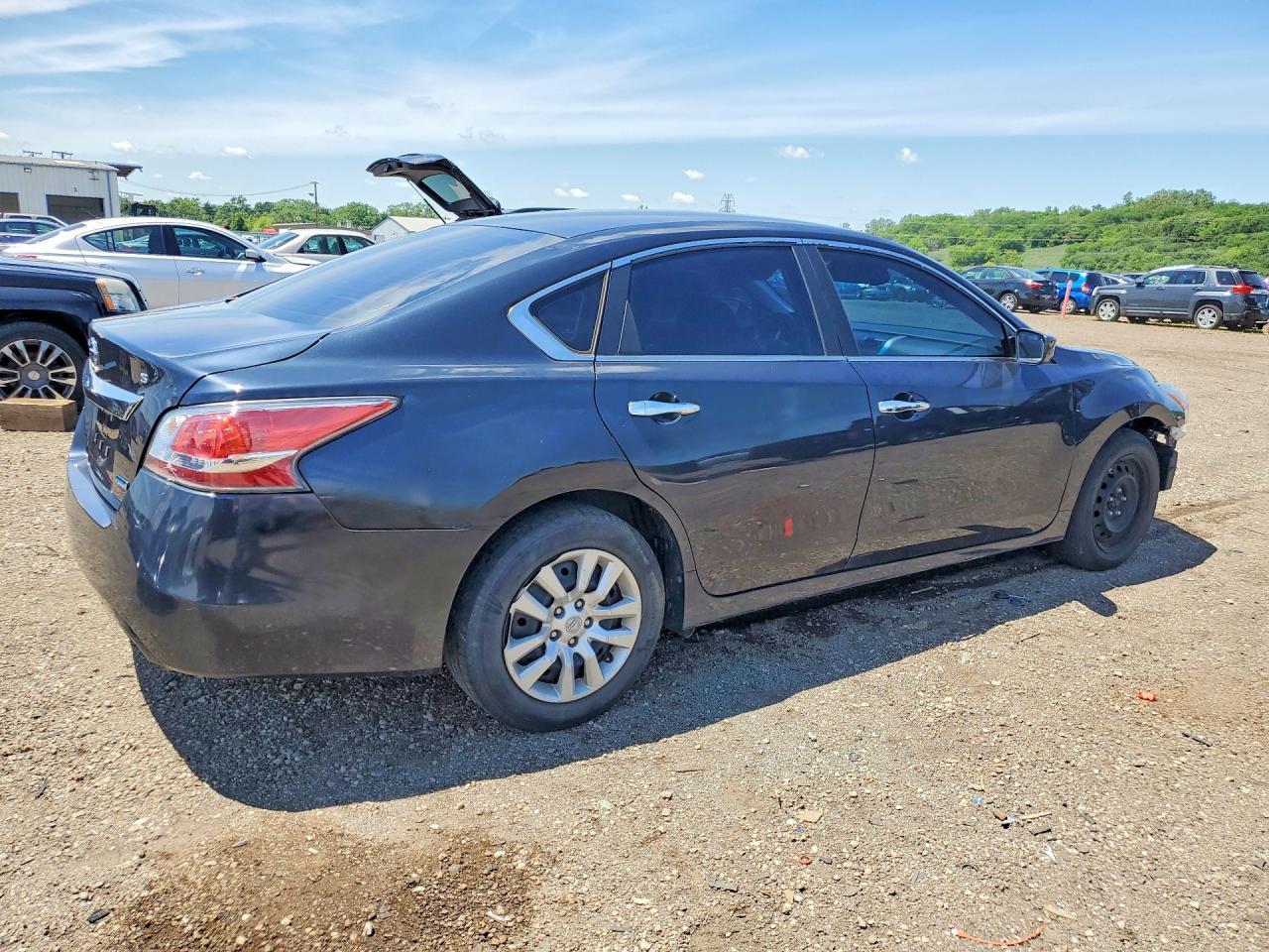 2014 Nissan Altima 2.5 S - Фото 3