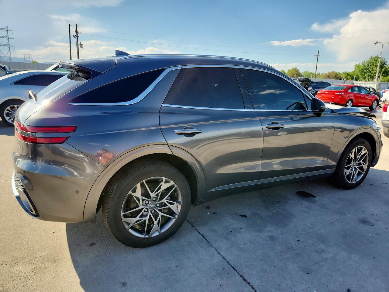 2022 Genesis Gv70 2.5T Standard - Image 3