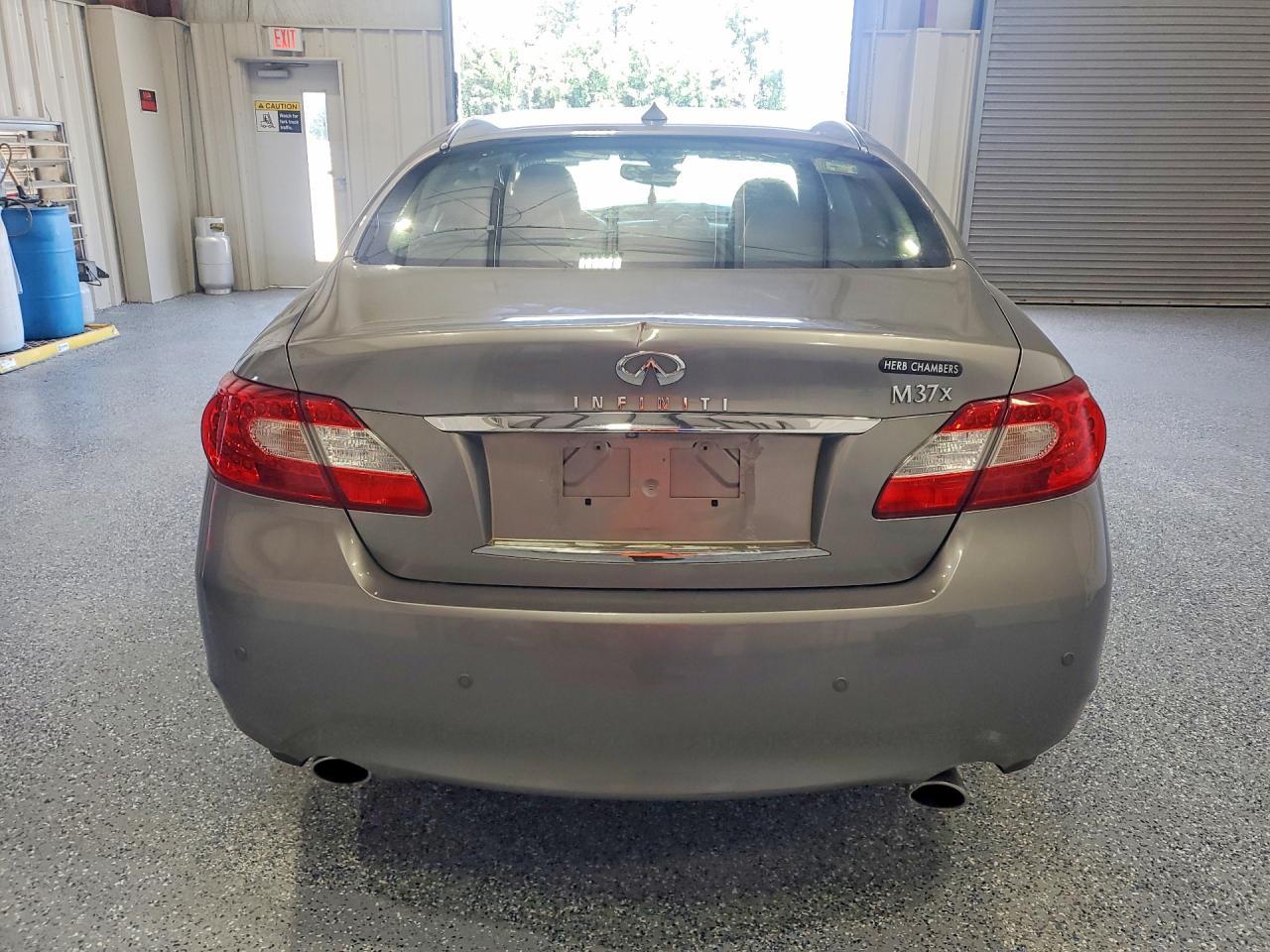 2013 Infiniti M37 X - Image 6