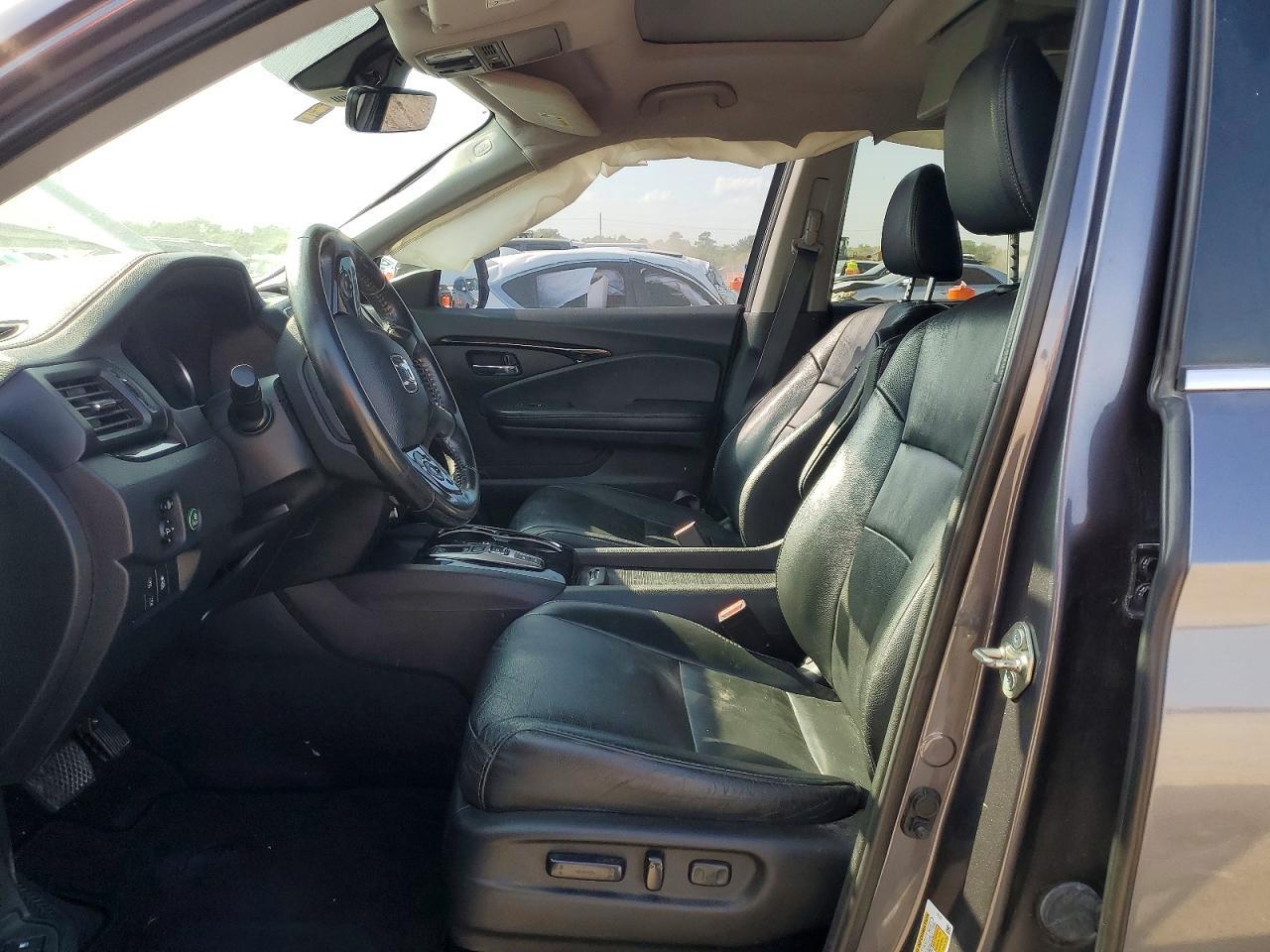2020 Honda Pilot Touring - Image 7