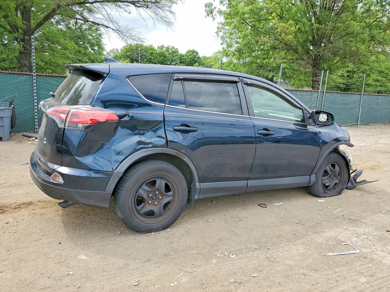 2018 Toyota Rav4 Le - Фото 3