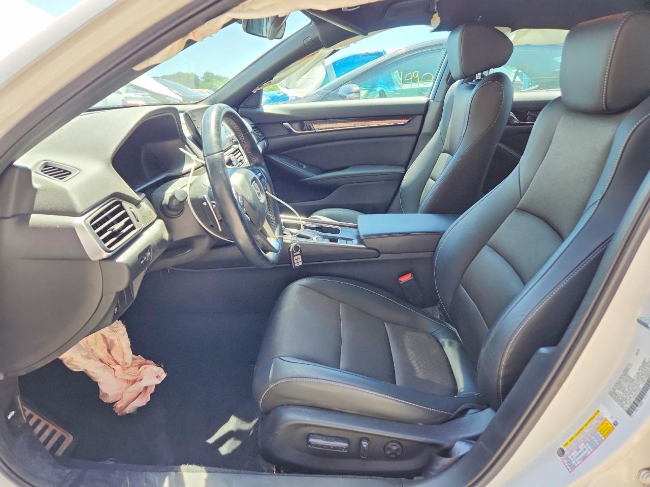 2022 Honda Accord Sport - Image 7