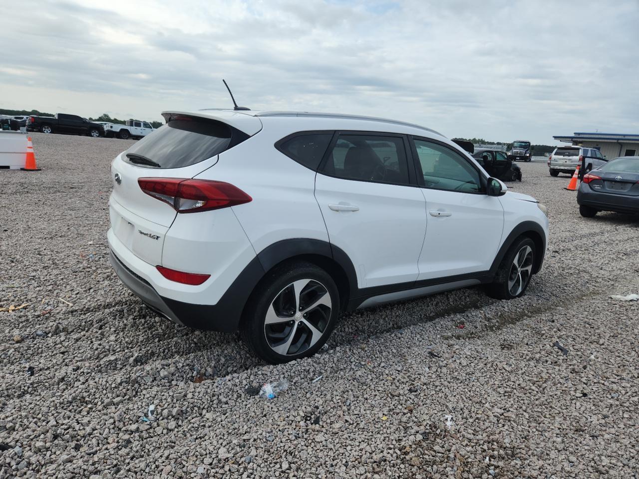 2017 Hyundai Tucson Sport - Фото 3