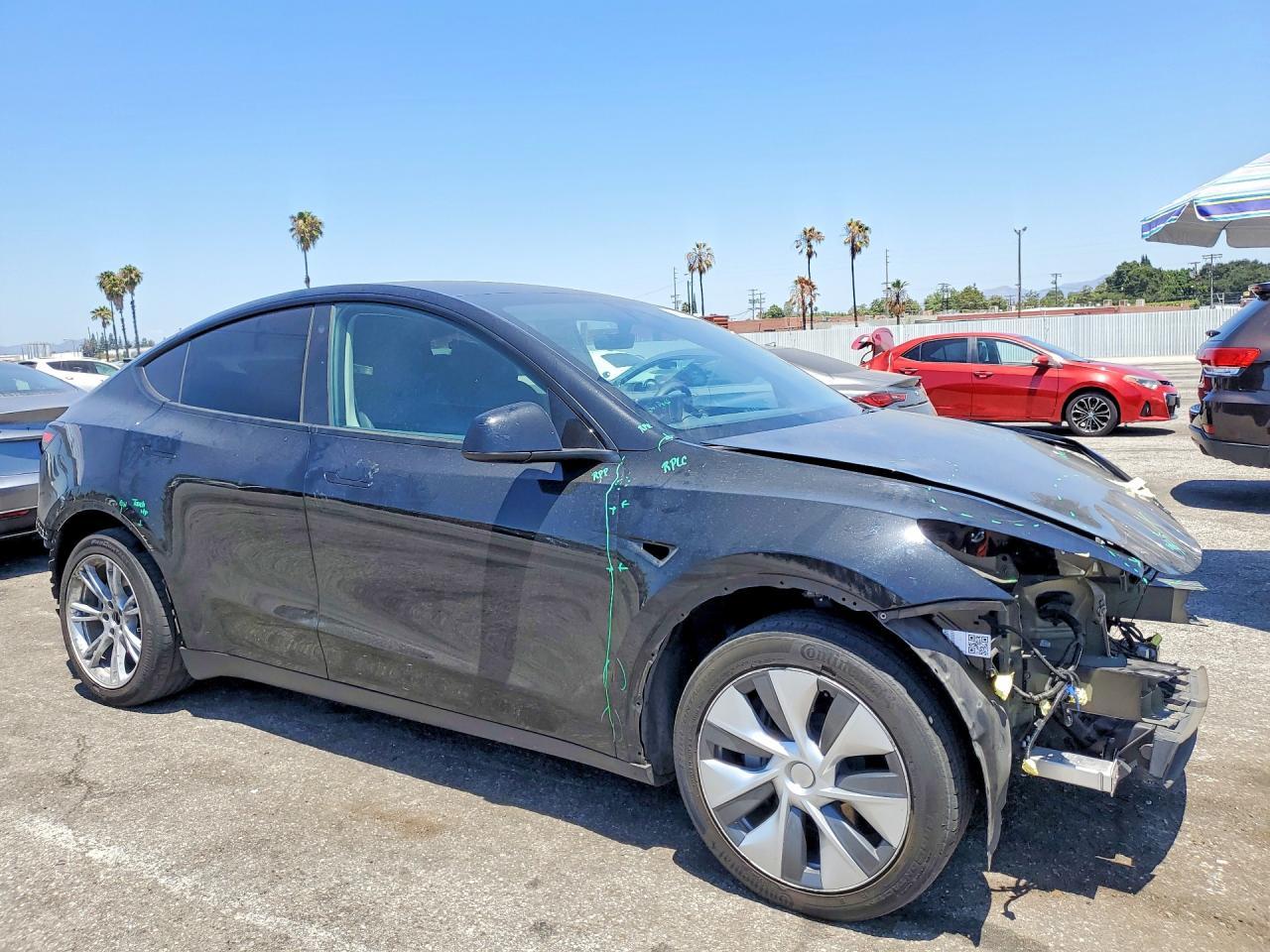2023 Tesla Model Y - Фото 4