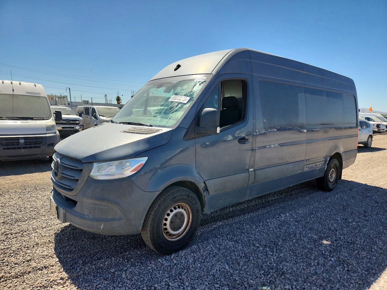 2019 Mercedes Benz Sprinter 2500 Delivery Van - Фото 2