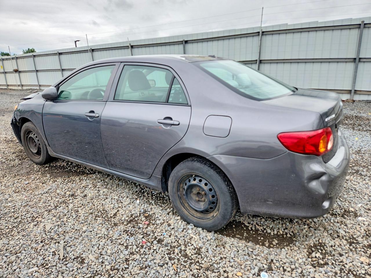 2010 Toyota Corolla Le - Image 2
