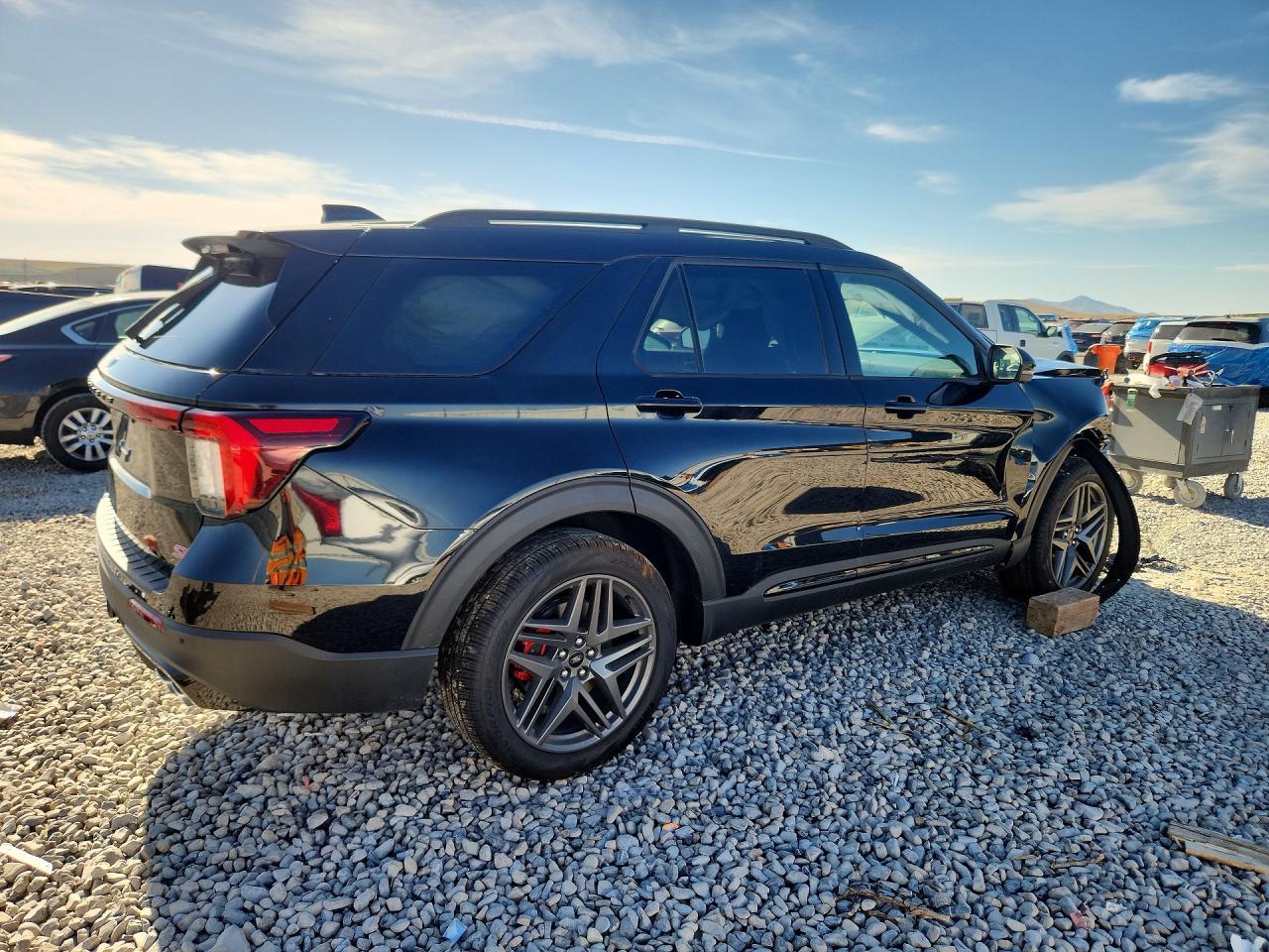 2026 Ford Explorer St - Фото 3