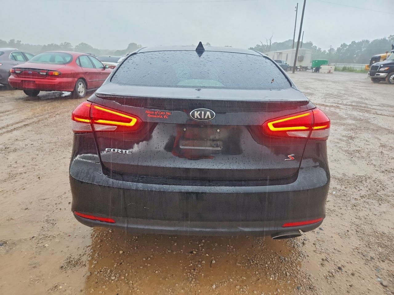 2017 Kia Forte S - Фото 6