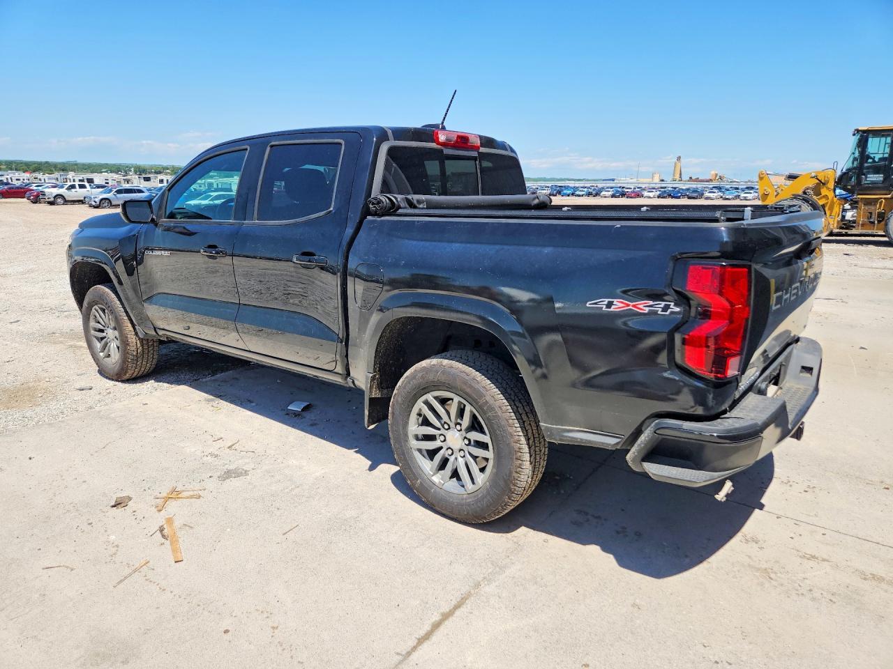 2024 Chevrolet Colorado Lt - Image 2
