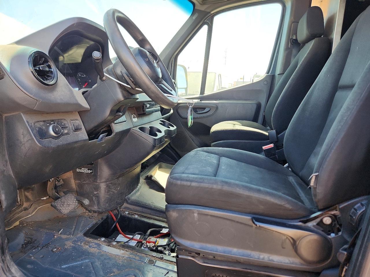 2019 Mercedes Benz Sprinter 2500 Delivery Van - Фото 5
