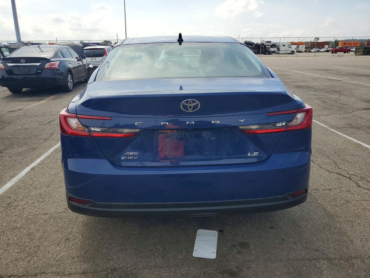 2025 Toyota Camry Le - Image 6