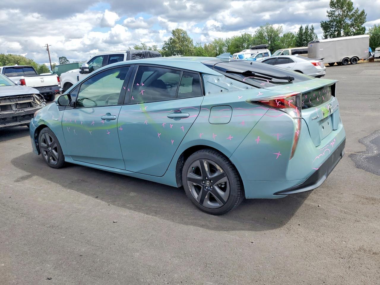 2016 Toyota Prius Three Touring - Image 2