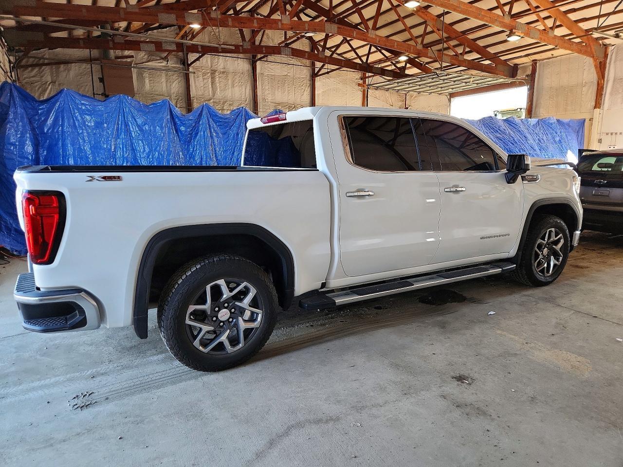 2025 GMC Sierra K1500 Slt - Image 3