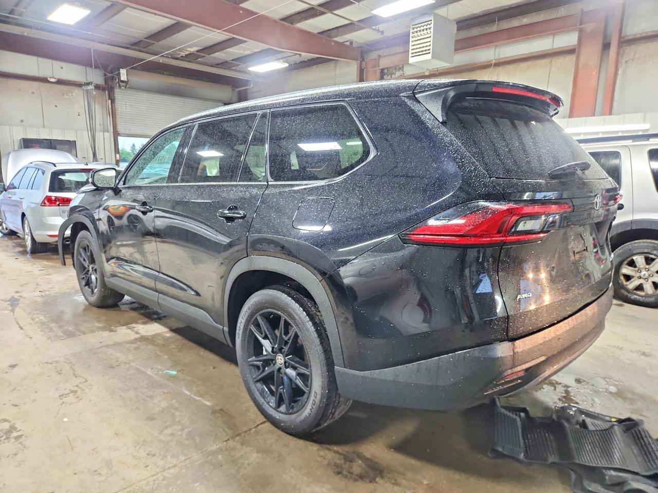 2026 Toyota Grand Highlander Platinum - Image 2