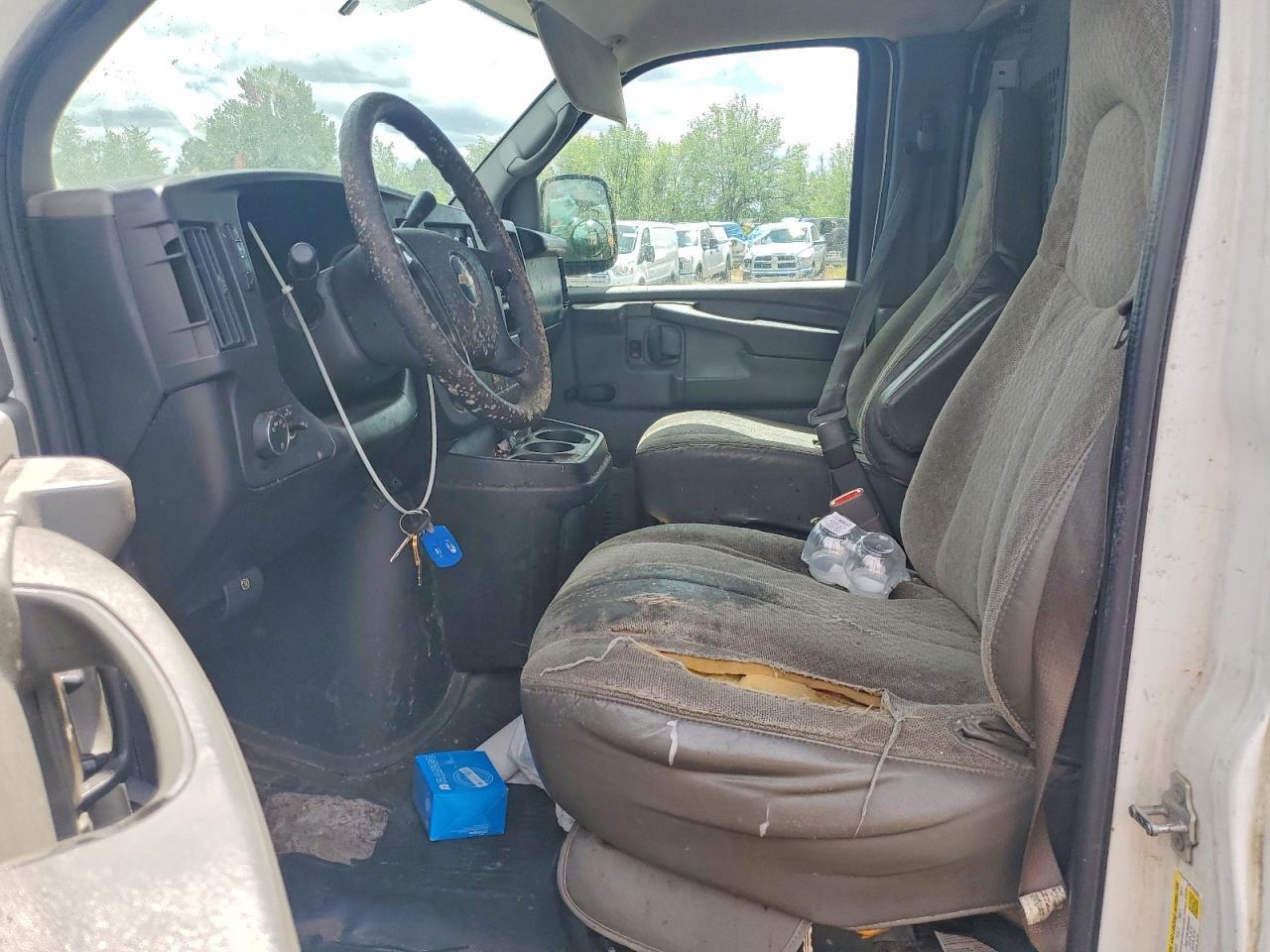 2008 Chevrolet Express G2500 - Image 7