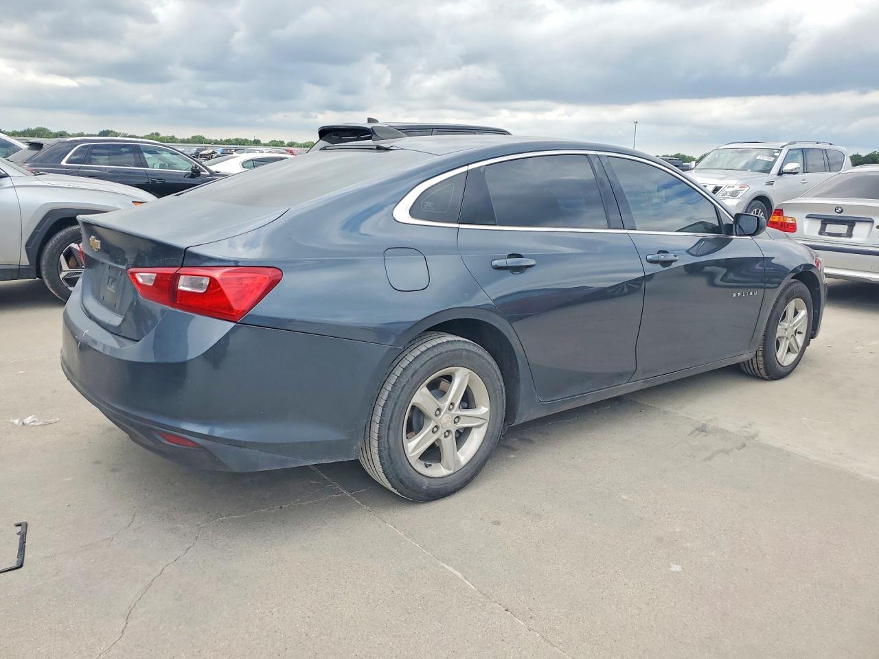 2019 Chevrolet Malibu Ls - Фото 3