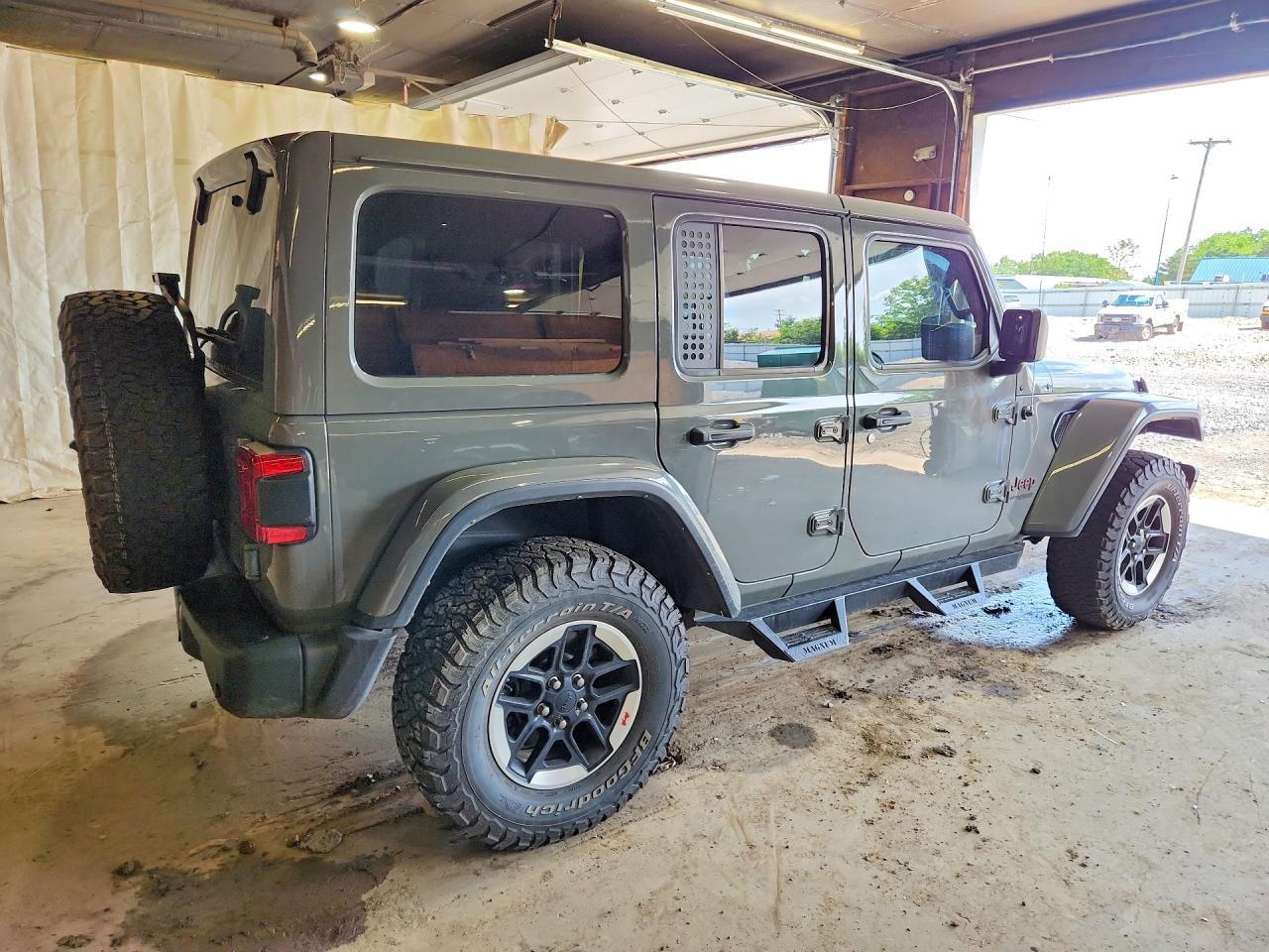2021 Jeep Wrangler Unlimited Rubicon - Image 3