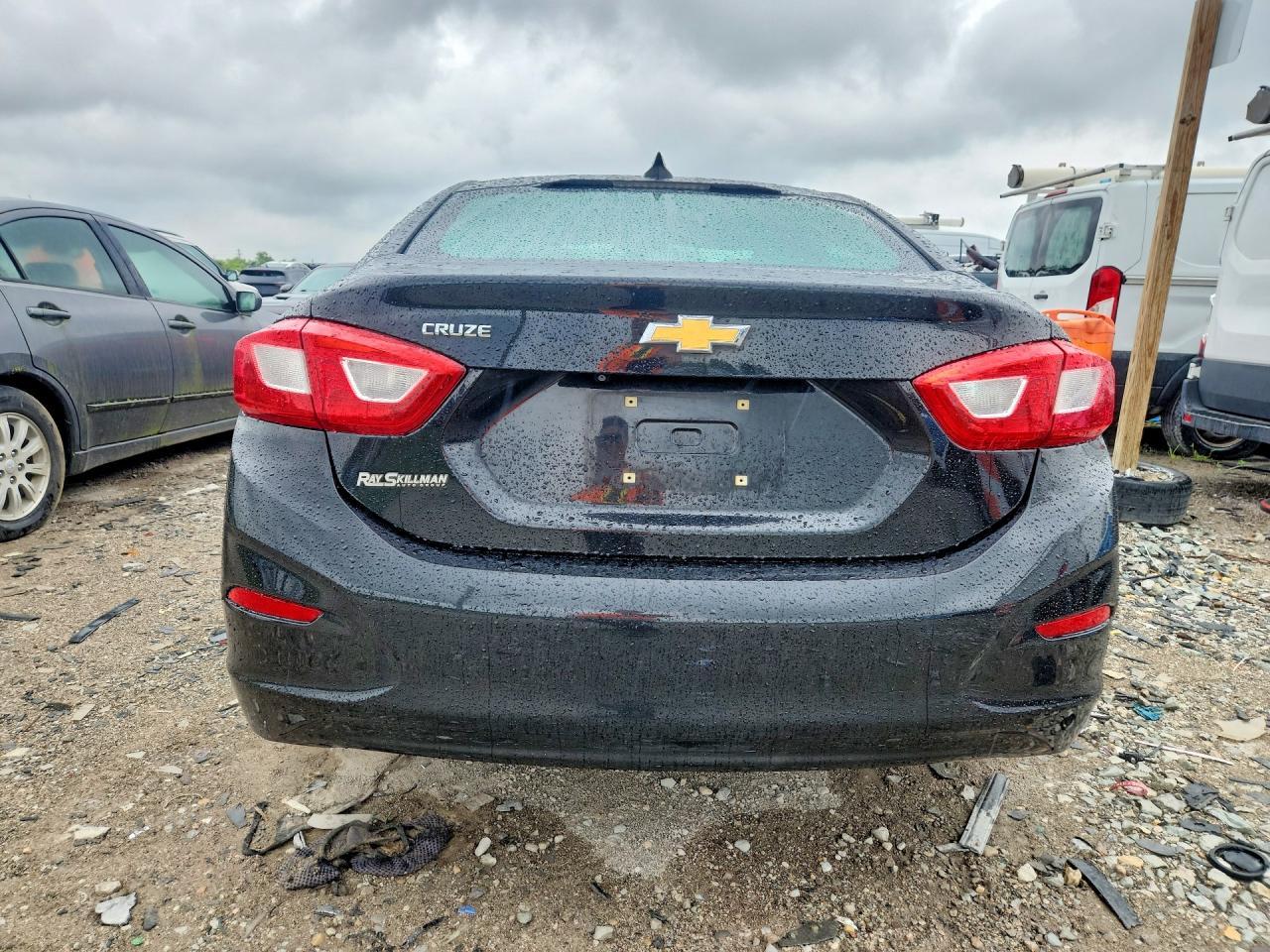 2017 Chevrolet Cruze Ls - Фото 6