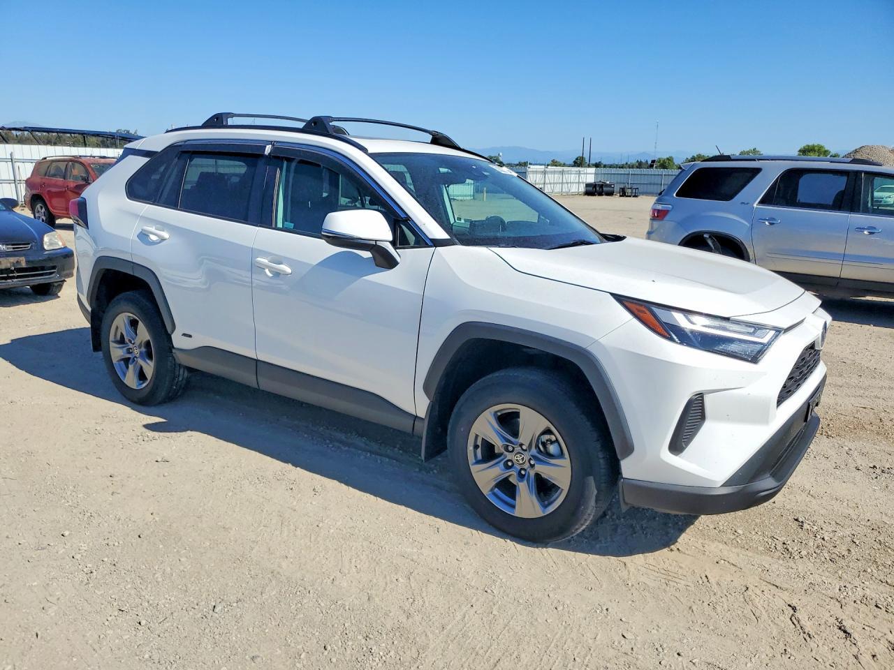 2024 Toyota Rav4 Hybrid Xle - Image 4