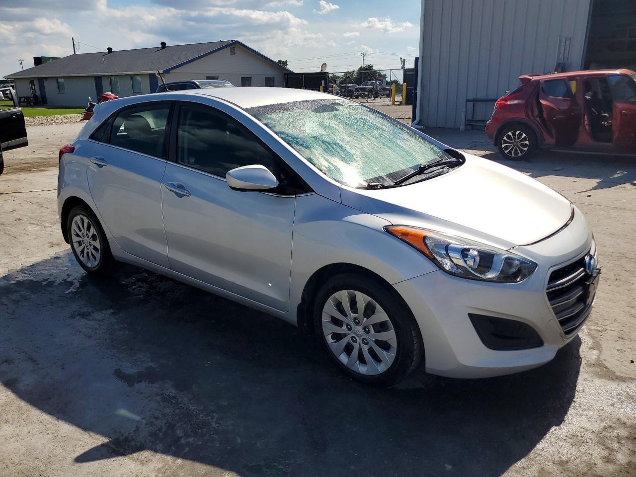 2016 Hyundai Elantra Gt Base - Фото 4