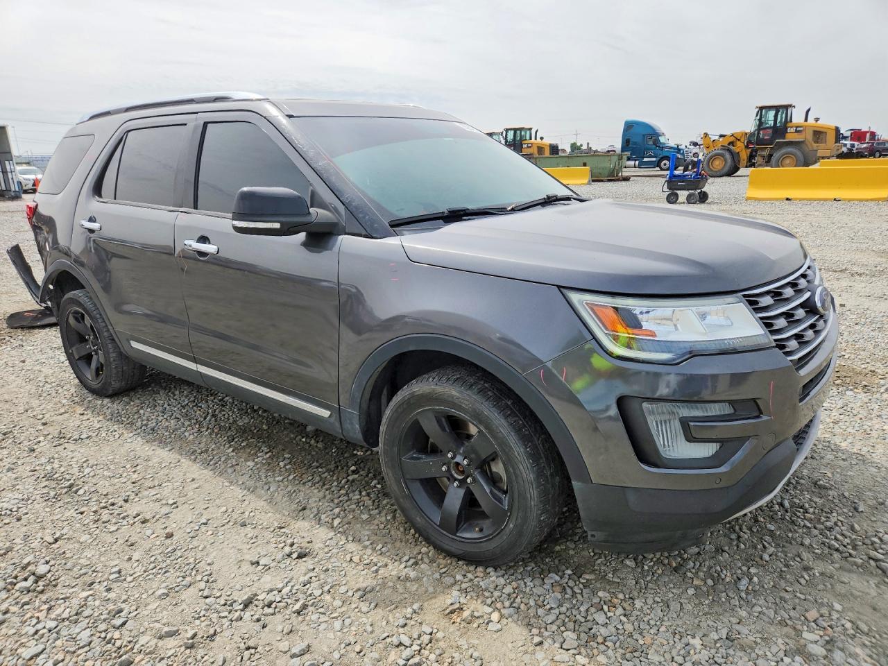 2017 Ford Explorer Limited - Image 4