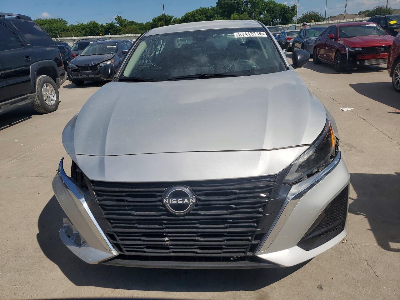 2025 Nissan Altima Sv - Image 5