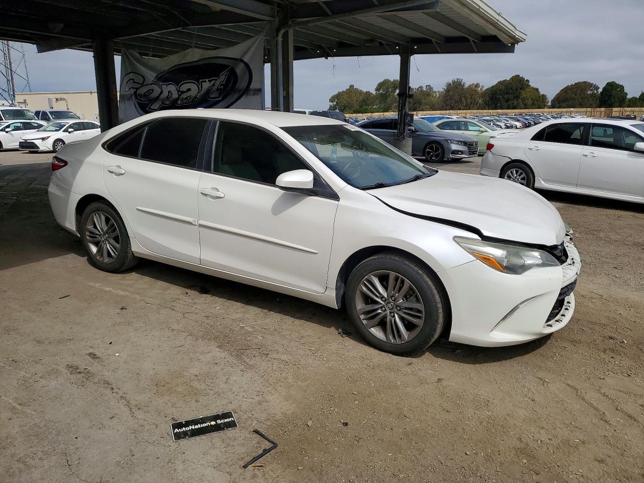 2015 Toyota Camry Se - Image 4