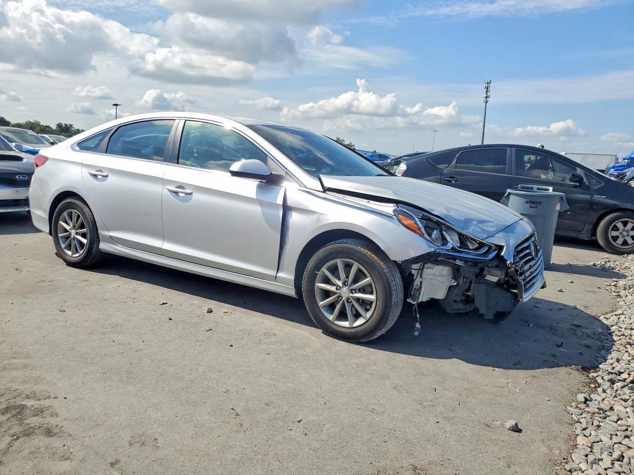 2019 Hyundai Sonata Se - Image 4