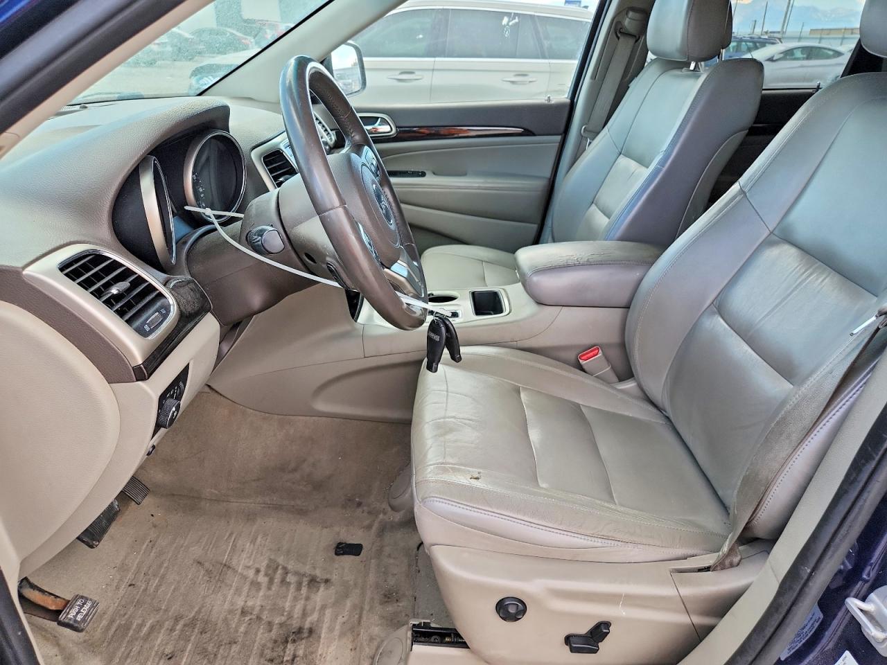 2013 Jeep Grand Cherokee Laredo - Image 7