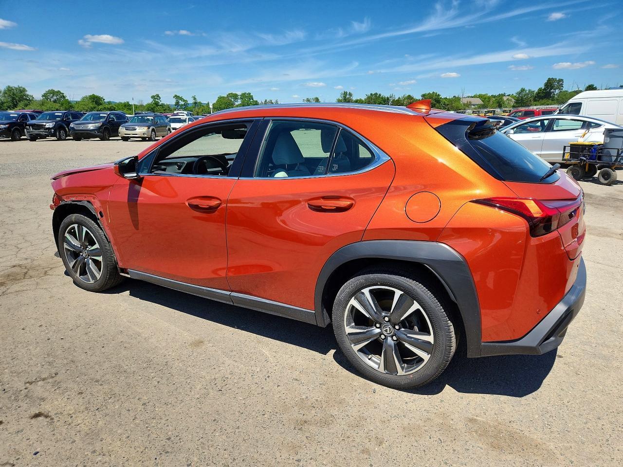 2019 Lexus Ux 250H - Image 2