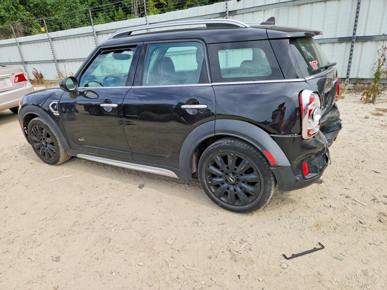 2019 Mini Cooper S Countryman All4 - Image 2