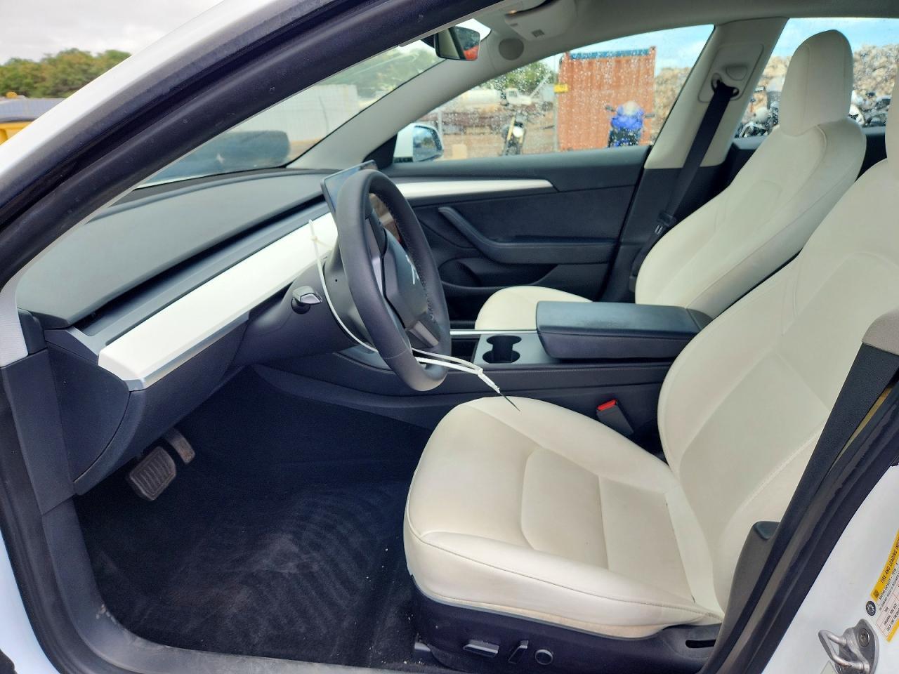 2023 Tesla Model 3 - Фото 7