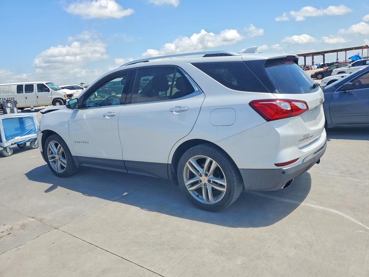 2019 Chevrolet Equinox Premier - Фото 2
