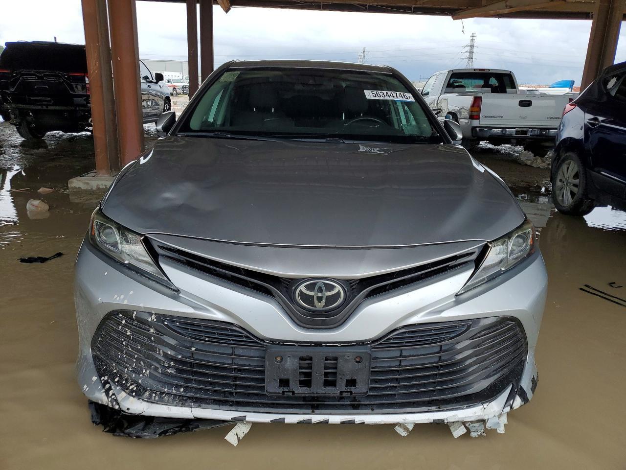 2019 Toyota Camry Le - Фото 5