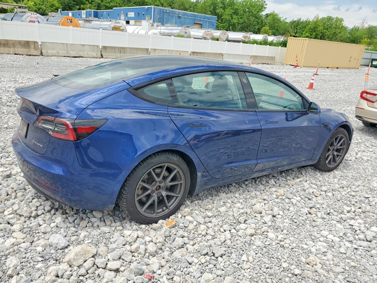 2021 Tesla Model 3 - Image 3