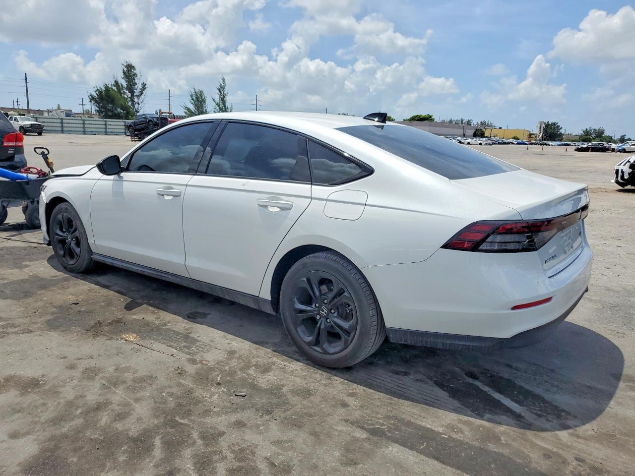 2025 Honda Accord Se - Image 2