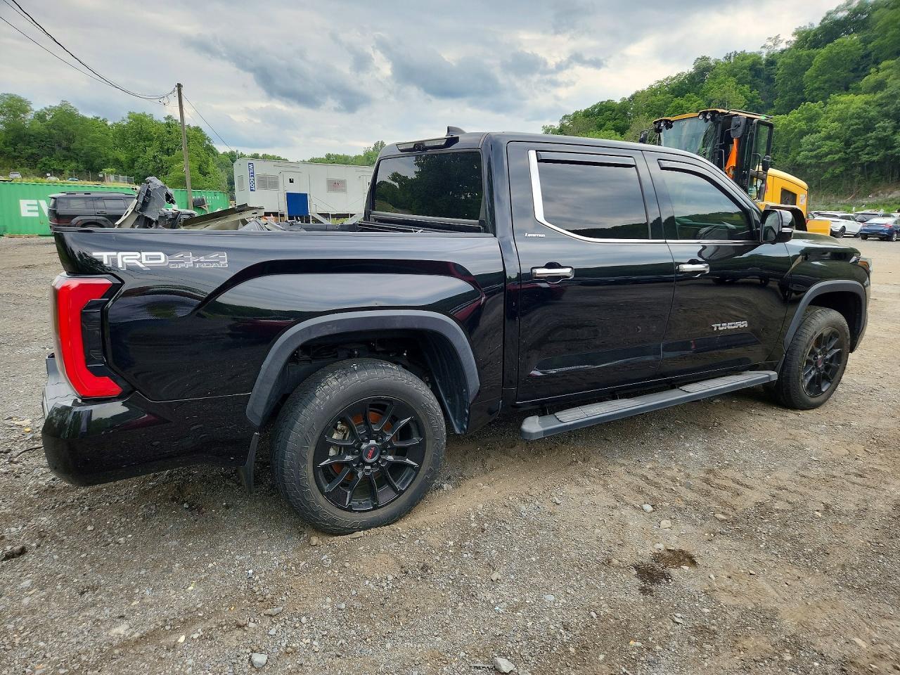 2023 Toyota Tundra Crewmax Limited - Фото 3