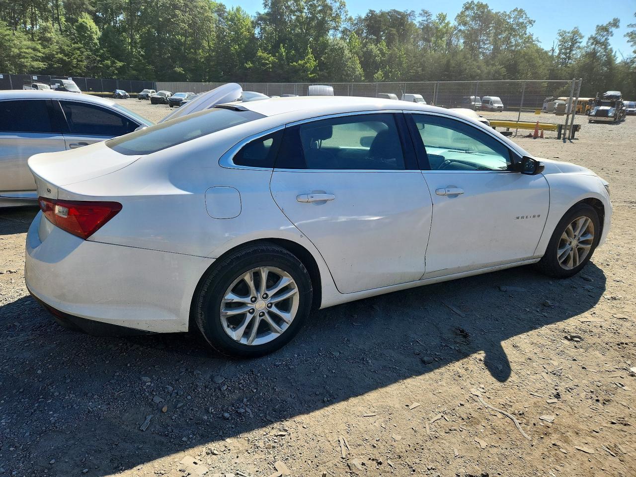 2017 Chevrolet Malibu Lt - Фото 3