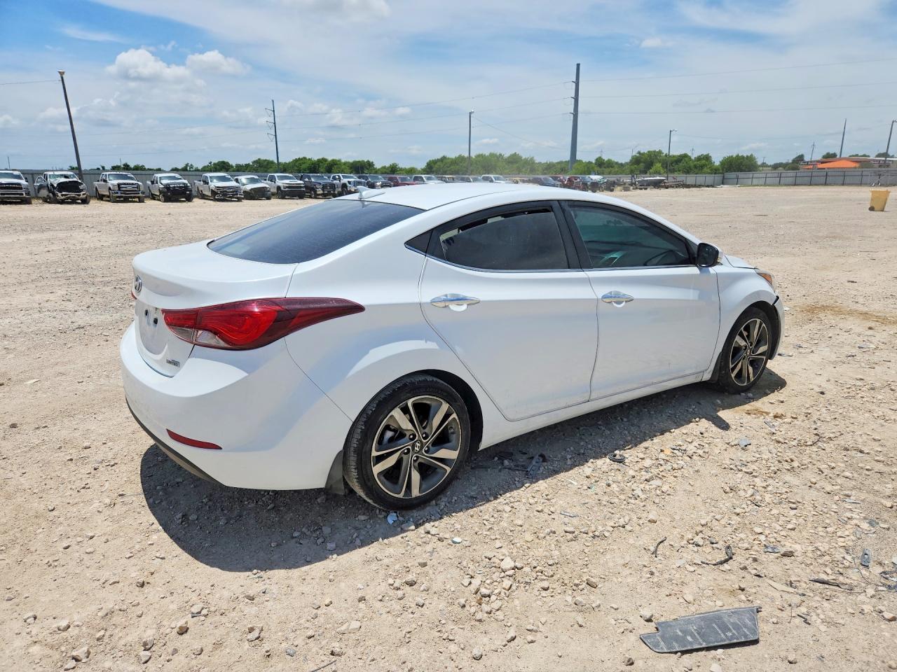 2015 Hyundai Elantra Limited - Image 3