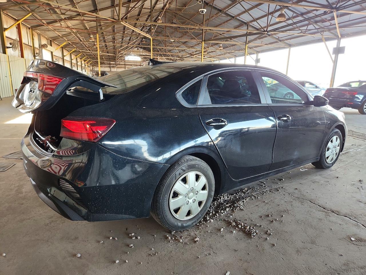 2023 Kia Forte Lx - Фото 3