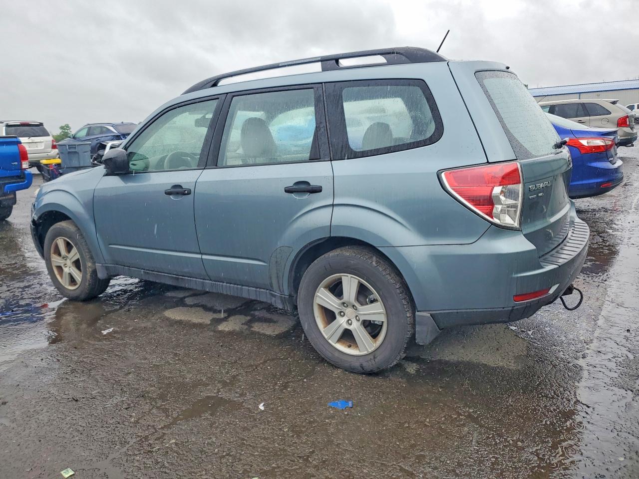 2010 Subaru Forester Xs - Image 2