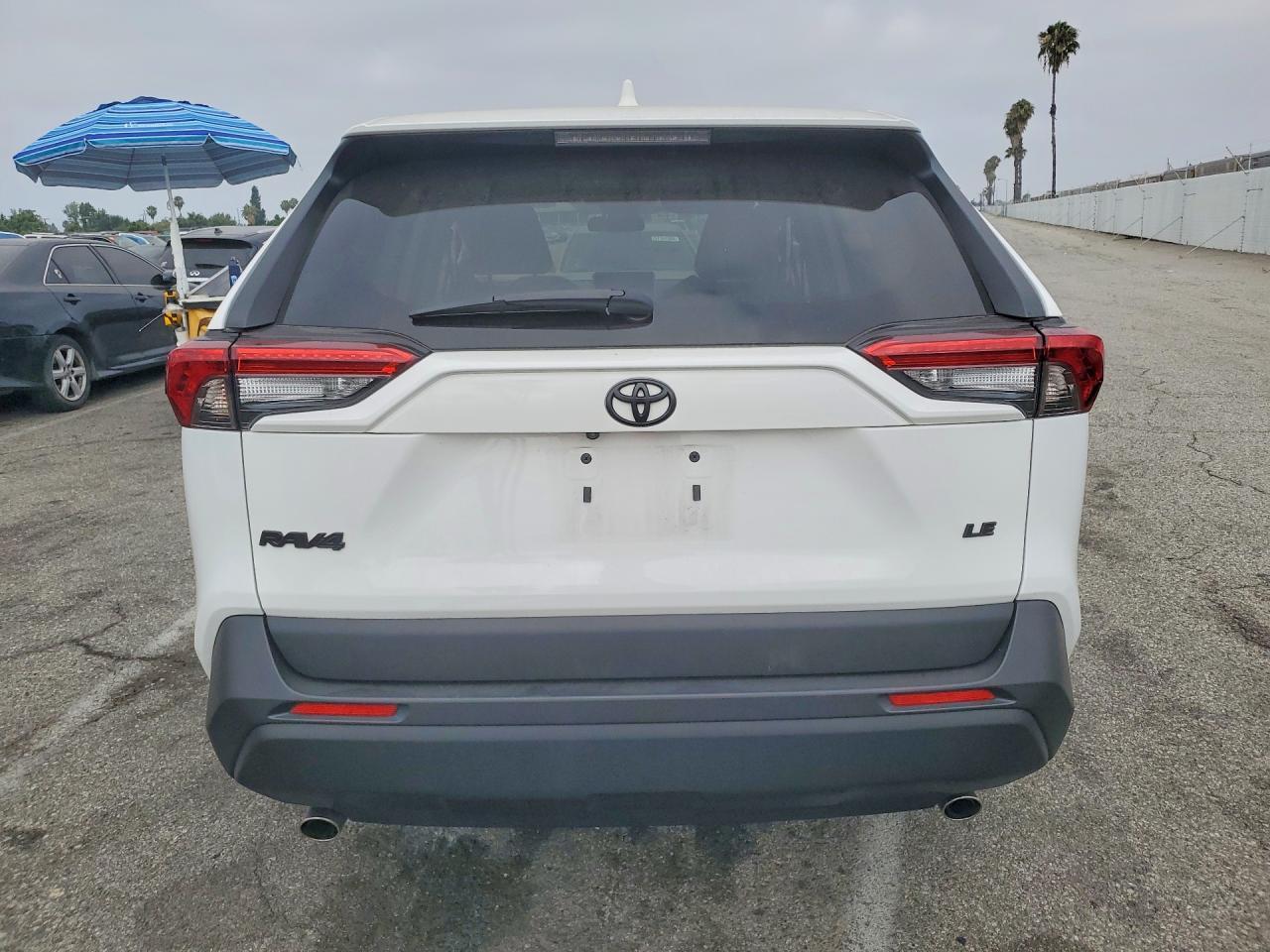 2025 Toyota Rav4 Le - Фото 6