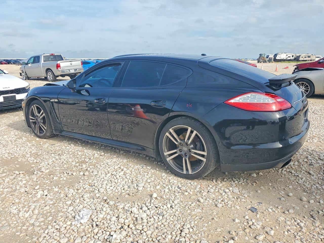 2011 Porsche Panamera 2 - Фото 2