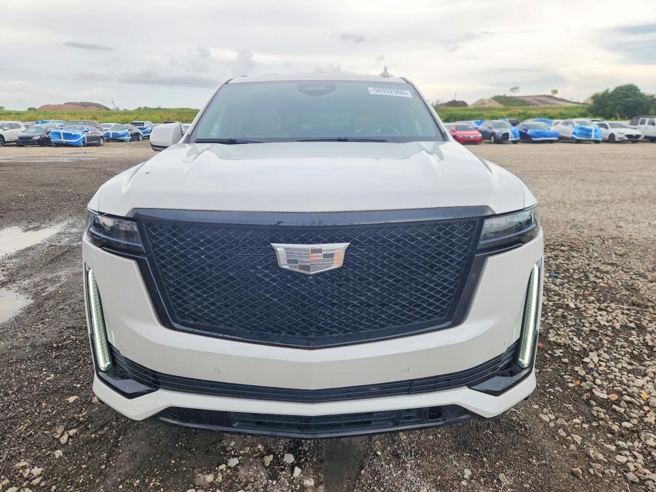 2023 Cadillac Escalade Sport - Image 5