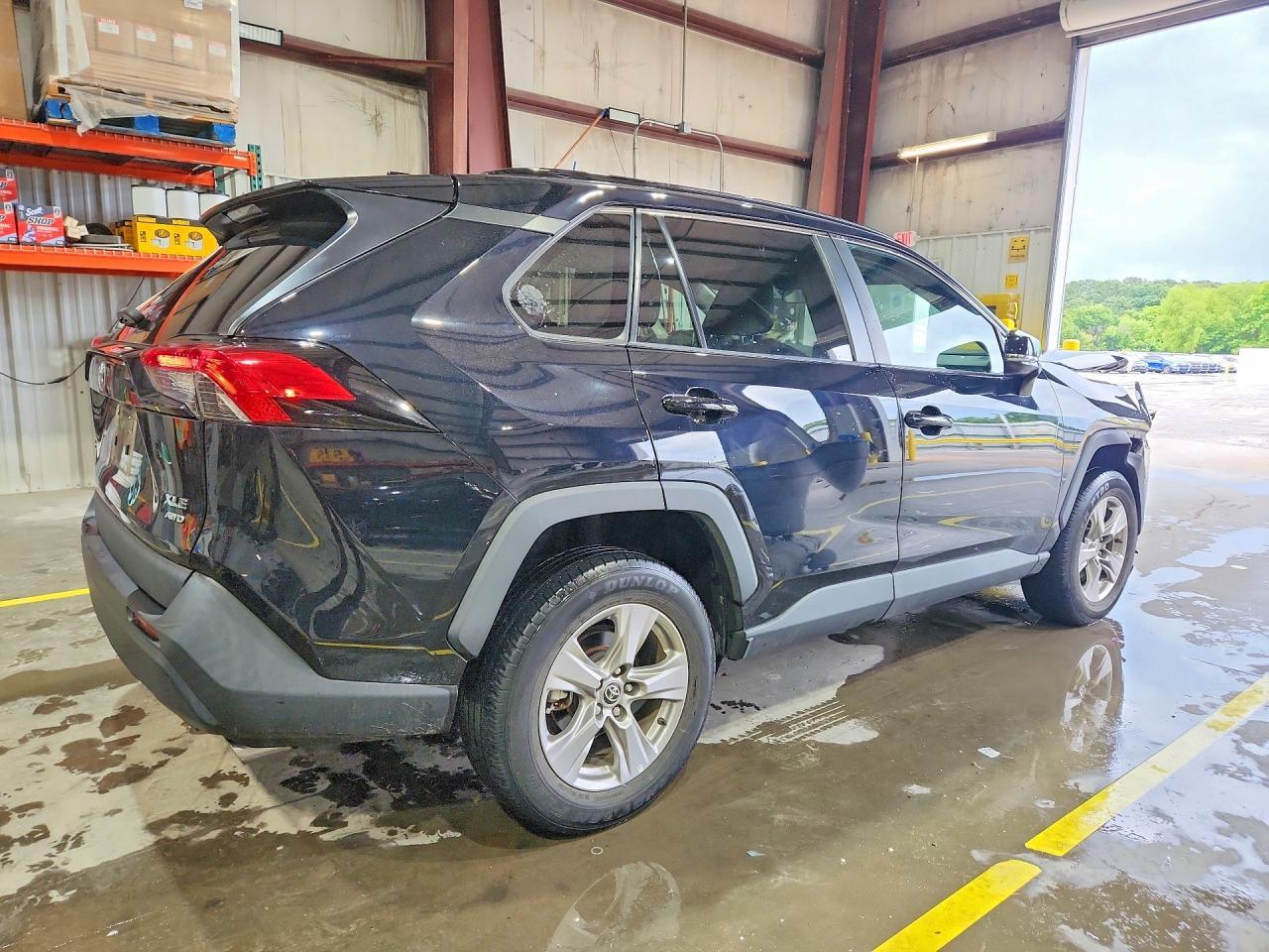 2023 Toyota Rav4 Xle - Image 3