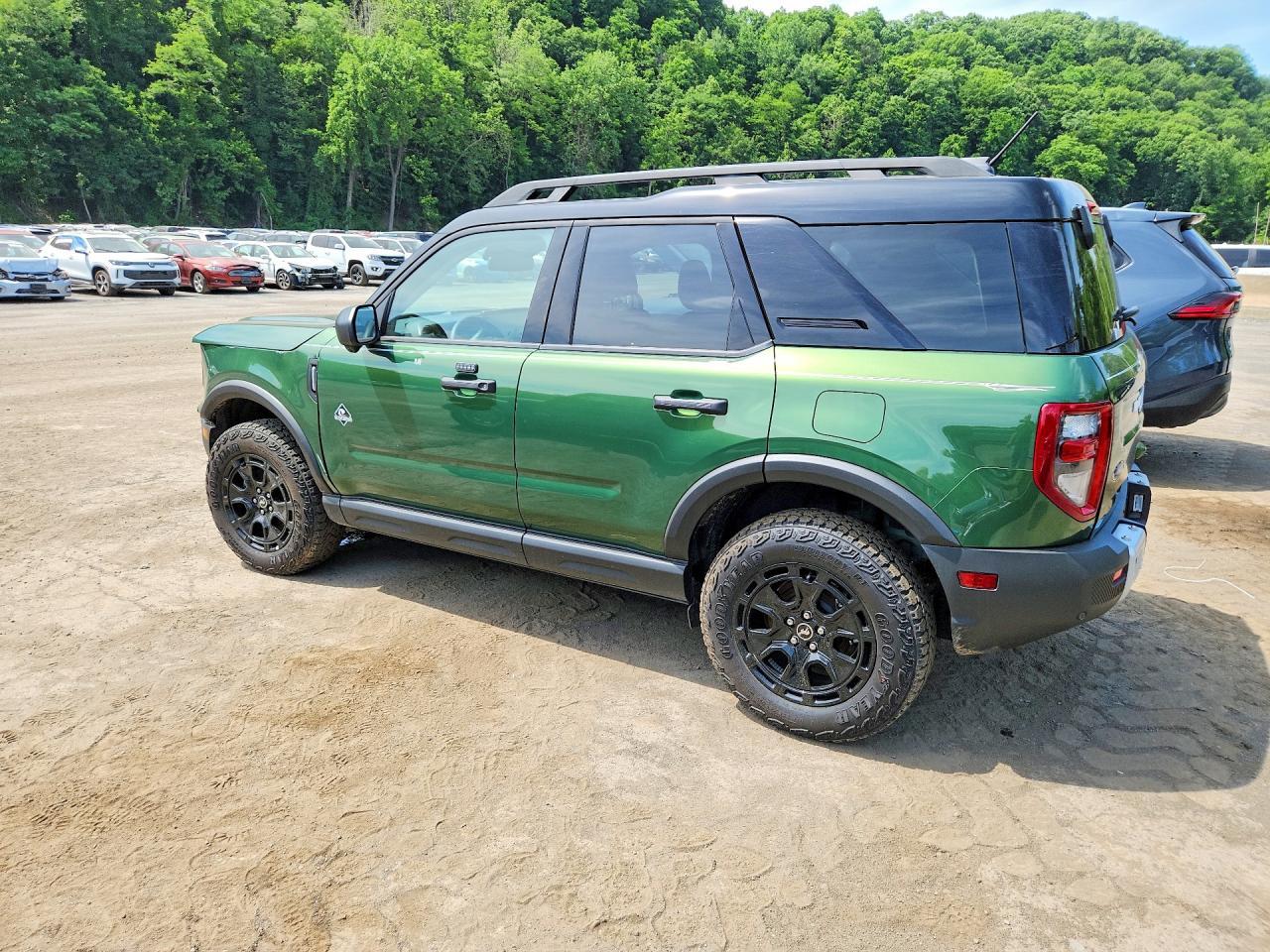 2025 Ford Bronco Sport Outer Banks - Image 2