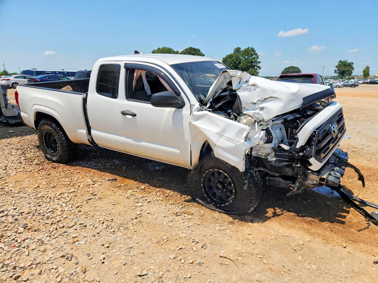 2016 Toyota Tacoma Sr - Image 4