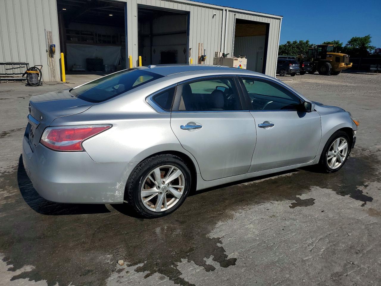 2013 Nissan Altima 2.5 - Image 3